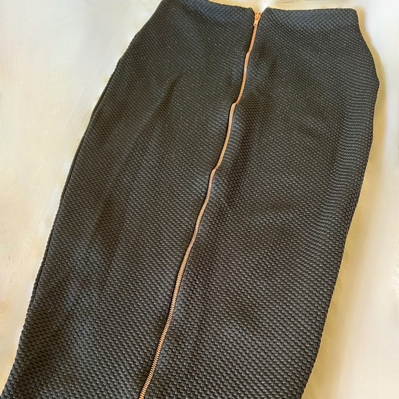 Nookie Black Sexy Cropped Knit Top and Pencil Skirt in size 10 - Picture 5 of 8